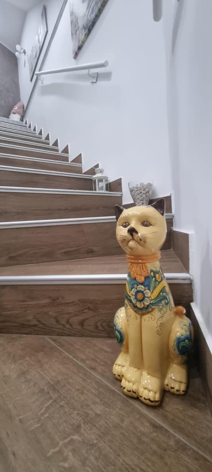 לינה וארוחת בוקר פיאצה ארמרינה La Regina Di Saba מראה חיצוני תמונה
